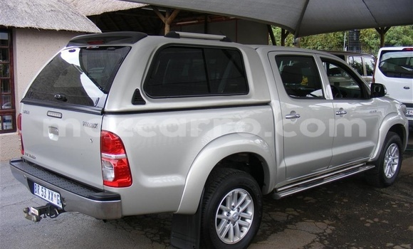 Comprar Usado Toyota Hilux Prata Carro em Maputo em Maputo Comprar Usado Toyota Hilux Prata Carro em Maputo em Maputo