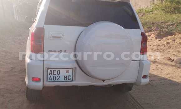 Nunua Ilio tumika Toyota RAV4 Nyeupe Gari ndani ya Maputo nchini Maputo Nunua Ilio tumika Toyota RAV4 Nyeupe Gari ndani ya Maputo nchini Maputo