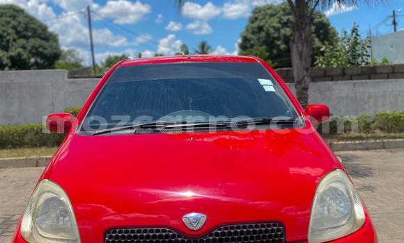 Nunua Ilio tumika Toyota Vitz Nyekundu Gari ndani ya Maputo nchini Maputo