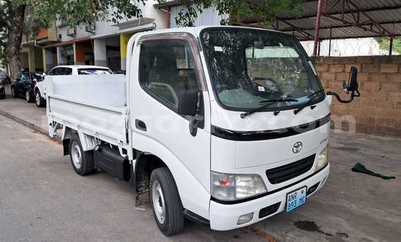 Comprar Novo Toyota Dyna Branco Caminhão em Maputo em Maputo Comprar Novo Toyota Dyna Branco Caminhão em Maputo em Maputo