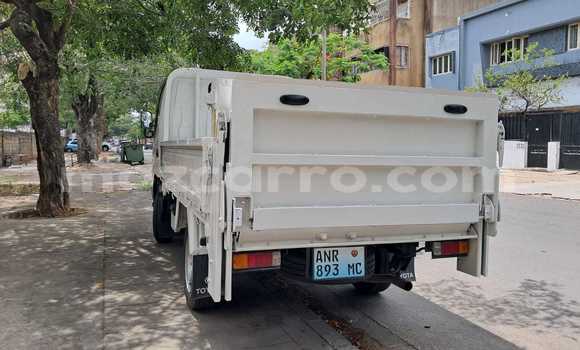 Comprar Novo Toyota Dyna Branco Caminhão em Maputo em Maputo Comprar Novo Toyota Dyna Branco Caminhão em Maputo em Maputo