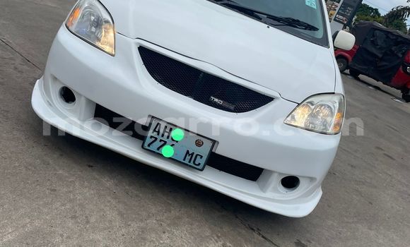 Comprar Usado Toyota Runx Branco Carro em Maputo em Maputo Comprar Usado Toyota Runx Branco Carro em Maputo em Maputo