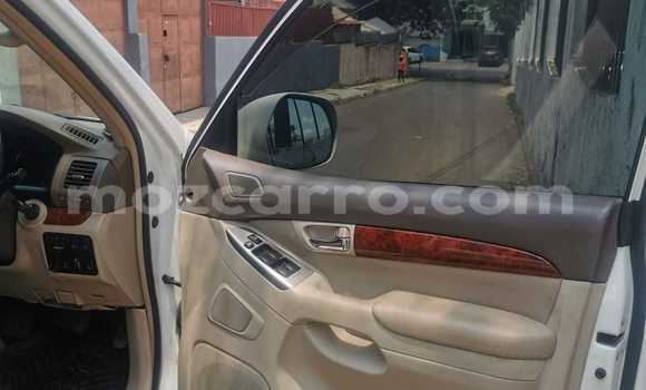 Nunua Mpya Toyota Land Cruiser Prado Nyeupe Gari ndani ya Maputo nchini Maputo Nunua Mpya Toyota Land Cruiser Prado Nyeupe Gari ndani ya Maputo nchini Maputo