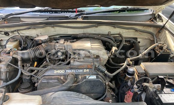 Buy Used Toyota Land Cruiser Prado White Car in Maputo in Maputo Buy Used Toyota Land Cruiser Prado White Car in Maputo in Maputo