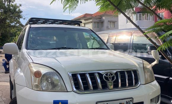 Buy Used Toyota Land Cruiser Prado White Car in Maputo in Maputo Buy Used Toyota Land Cruiser Prado White Car in Maputo in Maputo
