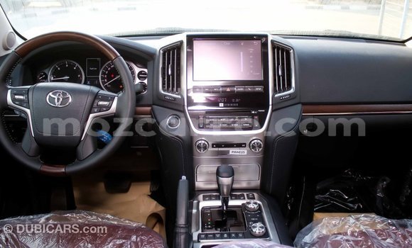 Comprar Importar Toyota Land Cruiser Preto Carro em Import - Dubai em Cabo Delgado Comprar Importar Toyota Land Cruiser Preto Carro em Import - Dubai em Cabo Delgado