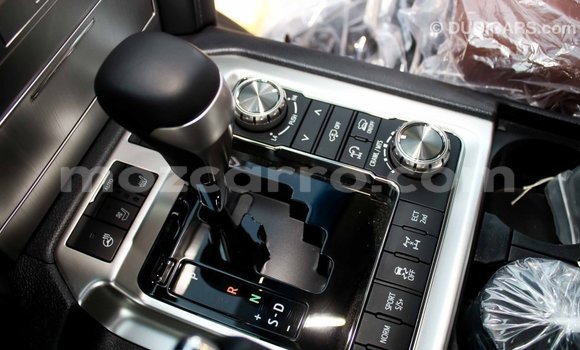 Comprar Importar Toyota Land Cruiser Preto Carro em Import - Dubai em Cabo Delgado Comprar Importar Toyota Land Cruiser Preto Carro em Import - Dubai em Cabo Delgado