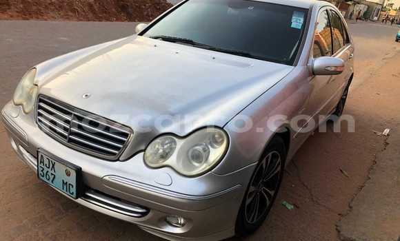 Nunua Ilio tumika Mercedes-Benz C180 COUPE Nyingine Gari ndani ya Maputo nchini Maputo Nunua Ilio tumika Mercedes-Benz C180 COUPE Nyingine Gari ndani ya Maputo nchini Maputo
