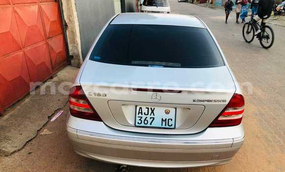 Nunua Ilio tumika Mercedes-Benz C180 COUPE Nyingine Gari ndani ya Maputo nchini Maputo Nunua Ilio tumika Mercedes-Benz C180 COUPE Nyingine Gari ndani ya Maputo nchini Maputo