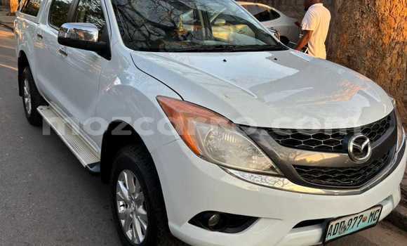 Comprar Usado Mazda BT-50 Branco Carro em Maputo em Maputo Comprar Usado Mazda BT-50 Branco Carro em Maputo em Maputo