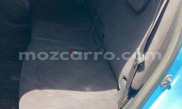 Comprar Usado Toyota Ractis Azul Carro em Maputo em Maputo Comprar Usado Toyota Ractis Azul Carro em Maputo em Maputo