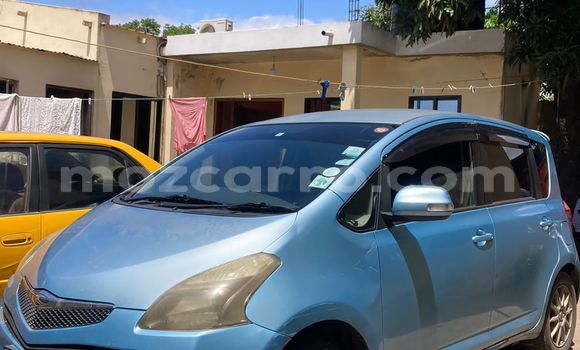 Comprar Usado Toyota Ractis Azul Carro em Maputo em Maputo Comprar Usado Toyota Ractis Azul Carro em Maputo em Maputo