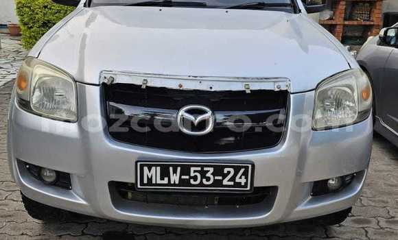 Nunua Ilio tumika Mazda BT-50 Fedha Gari ndani ya Maputo nchini Maputo Nunua Ilio tumika Mazda BT-50 Fedha Gari ndani ya Maputo nchini Maputo