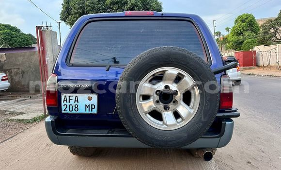 Nunua Ilio tumika Toyota Hilux Surf Bluu Gari ndani ya Maputo nchini Maputo Nunua Ilio tumika Toyota Hilux Surf Bluu Gari ndani ya Maputo nchini Maputo