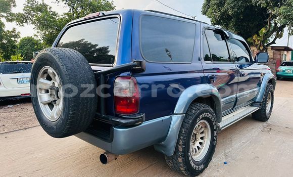 Nunua Ilio tumika Toyota Hilux Surf Bluu Gari ndani ya Maputo nchini Maputo Nunua Ilio tumika Toyota Hilux Surf Bluu Gari ndani ya Maputo nchini Maputo