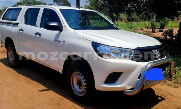 Buy Used Toyota Hilux White Car in Maputo in Maputo Buy Used Toyota Hilux White Car in Maputo in Maputo