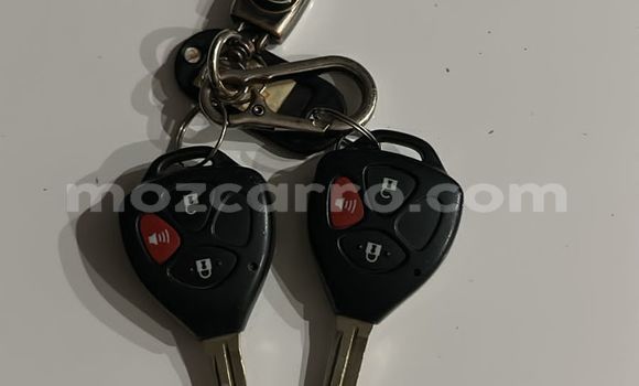 Nunua Ilio tumika Toyota Hilux Nyeupe Gari ndani ya Maputo nchini Maputo Nunua Ilio tumika Toyota Hilux Nyeupe Gari ndani ya Maputo nchini Maputo