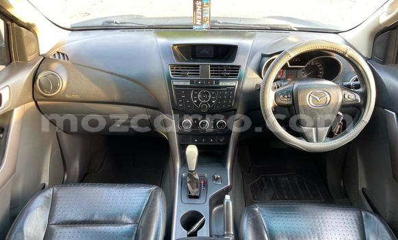 Comprar Usado Mazda BT-50 Azul Carro em Maputo em Maputo Comprar Usado Mazda BT-50 Azul Carro em Maputo em Maputo