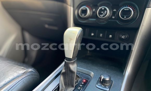 Comprar Usado Mazda BT-50 Azul Carro em Maputo em Maputo Comprar Usado Mazda BT-50 Azul Carro em Maputo em Maputo