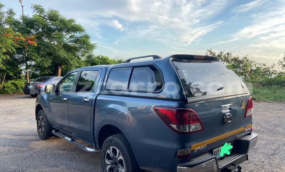 Comprar Usado Mazda BT-50 Azul Carro em Maputo em Maputo Comprar Usado Mazda BT-50 Azul Carro em Maputo em Maputo