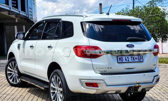Buy Used Ford Everest White Car in Maputo in Maputo Buy Used Ford Everest White Car in Maputo in Maputo