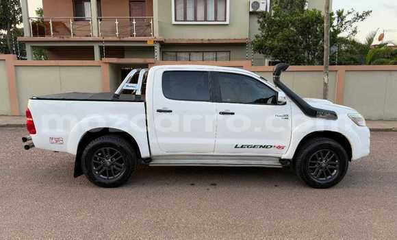 Buy Used Toyota Hilux White Car in Maputo in Maputo Buy Used Toyota Hilux White Car in Maputo in Maputo