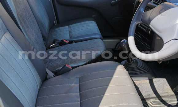 Nunua Ilio tumika Toyota Hiace Nyeupe Gari ndani ya Maputo nchini Maputo Nunua Ilio tumika Toyota Hiace Nyeupe Gari ndani ya Maputo nchini Maputo