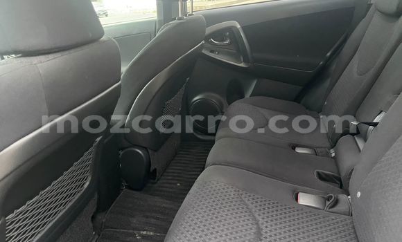 Nunua Ilio tumika Toyota Vanguard Nyeupe Gari ndani ya Maputo nchini Maputo Nunua Ilio tumika Toyota Vanguard Nyeupe Gari ndani ya Maputo nchini Maputo