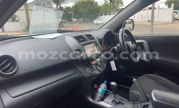 Nunua Ilio tumika Toyota Vanguard Nyeupe Gari ndani ya Maputo nchini Maputo Nunua Ilio tumika Toyota Vanguard Nyeupe Gari ndani ya Maputo nchini Maputo