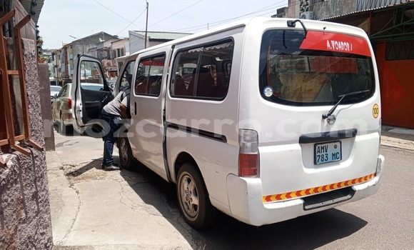 Nunua Ilio tumika Nissan Caravan Nyeupe Gari ndani ya Maputo nchini Maputo Nunua Ilio tumika Nissan Caravan Nyeupe Gari ndani ya Maputo nchini Maputo
