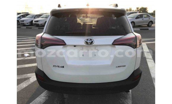 Nunua Imported Toyota Ade Nyeupe Lori ndani ya Import - Dubai nchini Cabo Delgado Nunua Imported Toyota Ade Nyeupe Lori ndani ya Import - Dubai nchini Cabo Delgado