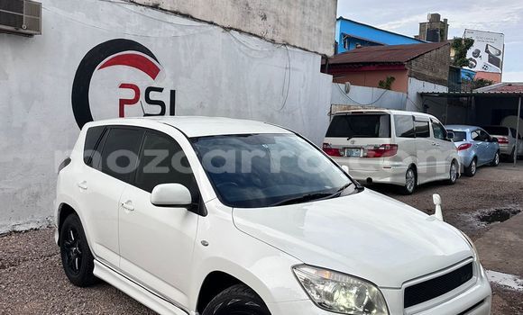 Buy Used Toyota RAV4 White Car in Maputo in Maputo