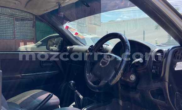 Tenga Tsaru Isuzu KB Zvimwe Mota in Maputo in Maputo Tenga Tsaru Isuzu KB Zvimwe Mota in Maputo in Maputo