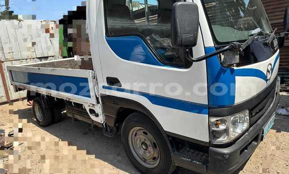 Comprar Usado Mazda 1000 Branco Carro em Maputo em Maputo