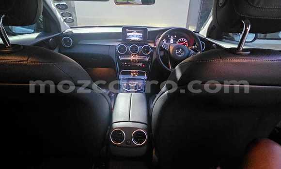 Tenga Tsaru Mercedes-Benz C-Classe Sirivha Mota in Maputo in Maputo Tenga Tsaru Mercedes-Benz C-Classe Sirivha Mota in Maputo in Maputo