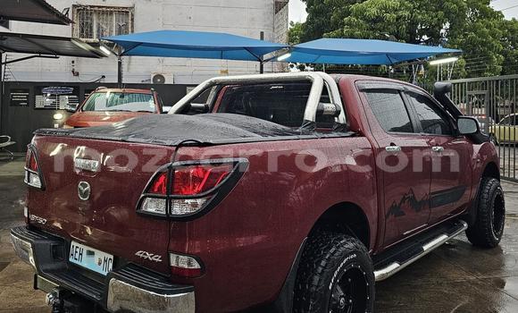 Tenga Tsaru Mazda BT-50 Tsvuku Mota in Maputo in Maputo Tenga Tsaru Mazda BT-50 Tsvuku Mota in Maputo in Maputo