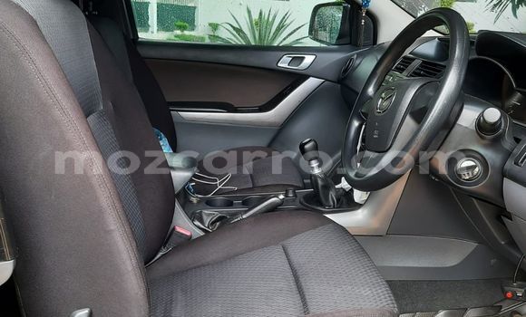 Nunua Ilio tumika Mazda BT-50 Brown Gari ndani ya Maputo nchini Maputo Nunua Ilio tumika Mazda BT-50 Brown Gari ndani ya Maputo nchini Maputo