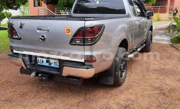 Nunua Ilio tumika Mazda BT-50 Brown Gari ndani ya Maputo nchini Maputo Nunua Ilio tumika Mazda BT-50 Brown Gari ndani ya Maputo nchini Maputo