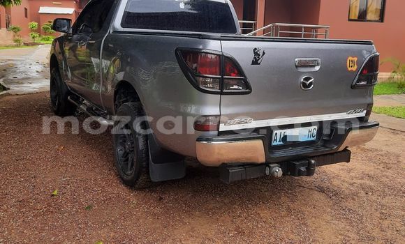 Nunua Ilio tumika Mazda BT-50 Brown Gari ndani ya Maputo nchini Maputo Nunua Ilio tumika Mazda BT-50 Brown Gari ndani ya Maputo nchini Maputo