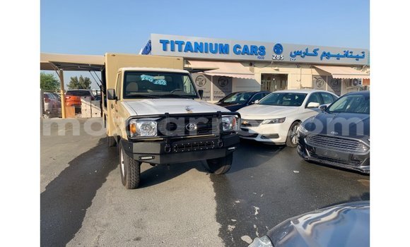 Buy Import Toyota Land Cruiser Beige Car in Import - Dubai in Cabo Delgado Buy Import Toyota Land Cruiser Beige Car in Import - Dubai in Cabo Delgado