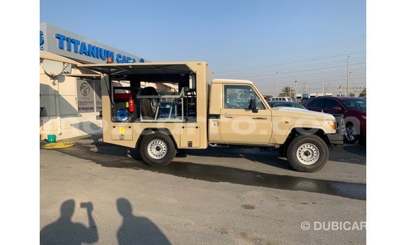 Buy Import Toyota Land Cruiser Beige Car in Import - Dubai in Cabo Delgado Buy Import Toyota Land Cruiser Beige Car in Import - Dubai in Cabo Delgado
