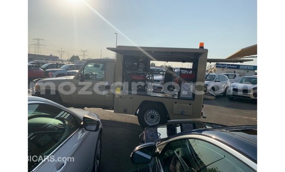 Buy Import Toyota Land Cruiser Beige Car in Import - Dubai in Cabo Delgado Buy Import Toyota Land Cruiser Beige Car in Import - Dubai in Cabo Delgado