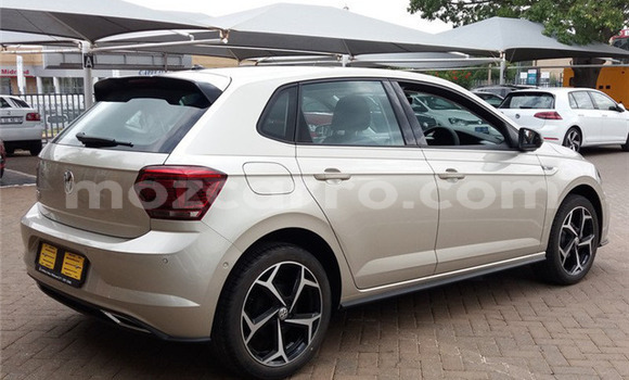 Nunua Ilio tumika Volkswagen Polo Fedha Gari ndani ya Mabalane nchini Gaza Nunua Ilio tumika Volkswagen Polo Fedha Gari ndani ya Mabalane nchini Gaza