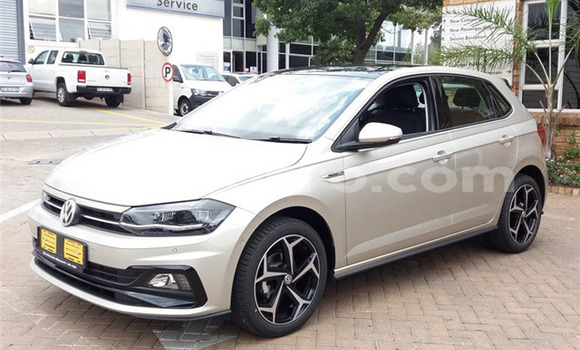 Nunua Ilio tumika Volkswagen Polo Fedha Gari ndani ya Mabalane nchini Gaza Nunua Ilio tumika Volkswagen Polo Fedha Gari ndani ya Mabalane nchini Gaza