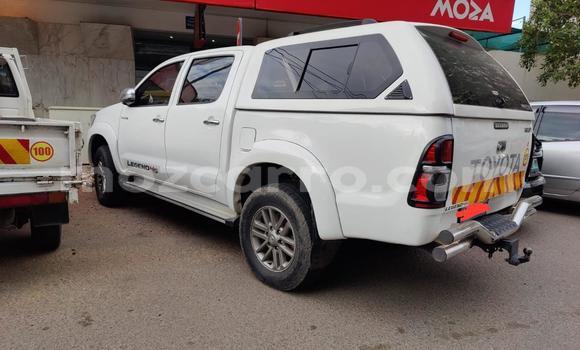 Comprar Usado Toyota Hilux Branco Carro em Maputo em Maputo Comprar Usado Toyota Hilux Branco Carro em Maputo em Maputo