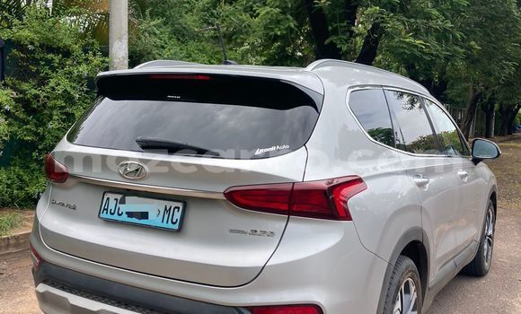 Tenga Tsaru Hyundai Santa Fe Bhurawuni Mota in Maputo in Maputo Tenga Tsaru Hyundai Santa Fe Bhurawuni Mota in Maputo in Maputo