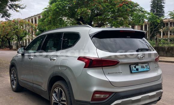 Tenga Tsaru Hyundai Santa Fe Bhurawuni Mota in Maputo in Maputo Tenga Tsaru Hyundai Santa Fe Bhurawuni Mota in Maputo in Maputo