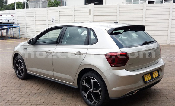 Nunua Ilio tumika Volkswagen Polo Fedha Gari ndani ya Mabalane nchini Gaza Nunua Ilio tumika Volkswagen Polo Fedha Gari ndani ya Mabalane nchini Gaza