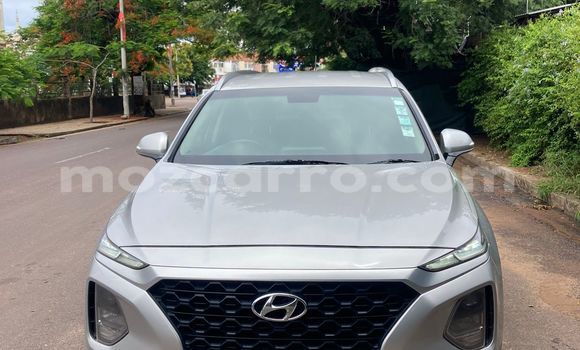 Tenga Tsaru Hyundai Santa Fe Bhurawuni Mota in Maputo in Maputo Tenga Tsaru Hyundai Santa Fe Bhurawuni Mota in Maputo in Maputo