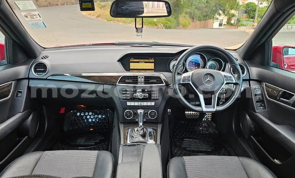 Nunua Ilio tumika Mercedes-Benz C-Classe Nyekundu Gari ndani ya Maputo nchini Maputo Nunua Ilio tumika Mercedes-Benz C-Classe Nyekundu Gari ndani ya Maputo nchini Maputo